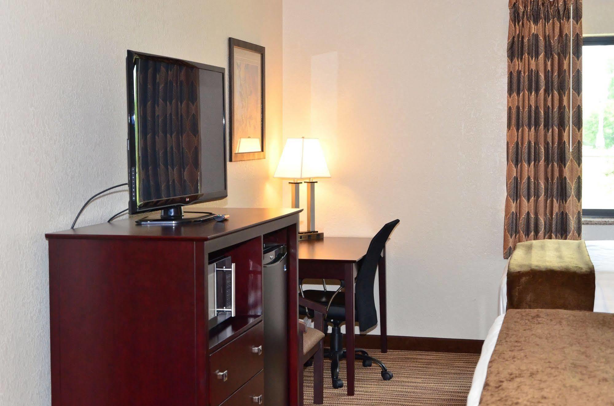 Cobblestone Inn & Suites - Clarion Exteriör bild