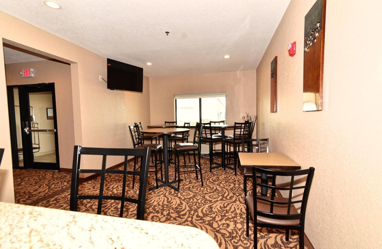 Cobblestone Inn & Suites - Clarion Exteriör bild